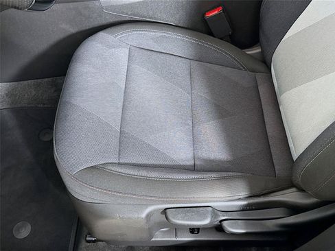 Used 2025 Chevrolet Trax RS w/ Driver Confidence Package FWD image 19