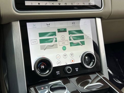 Used 2018 Land Rover Range Rover HSE image 19