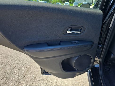 Used 2019 Honda HR-V LX image 30