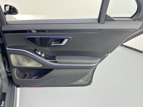 Used 2023 Mercedes-Benz S 500 4MATIC w/ AMG Line image 54