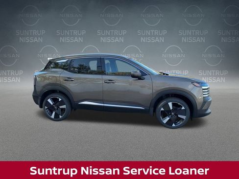 Certified 2025 Nissan Kicks SR image 11