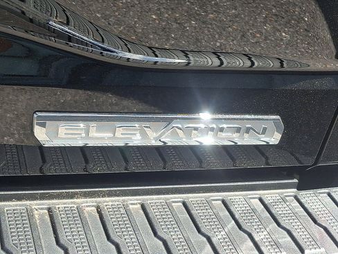 Used 2025 GMC Sierra 1500 Elevation w/ Preferred Package AWD/4WD image 32