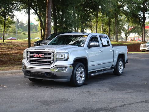 Used 2018 GMC Sierra 1500 SLT w/ SLT Premium Package AWD/4WD image 5