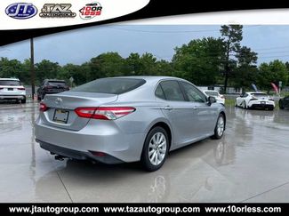 Used 2018 Toyota Camry LE FWD video 2