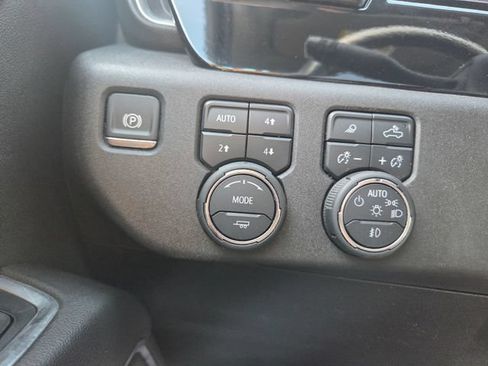Used 2024 Chevrolet Silverado 2500 LTZ w/ LTZ Convenience Package AWD/4WD image 23
