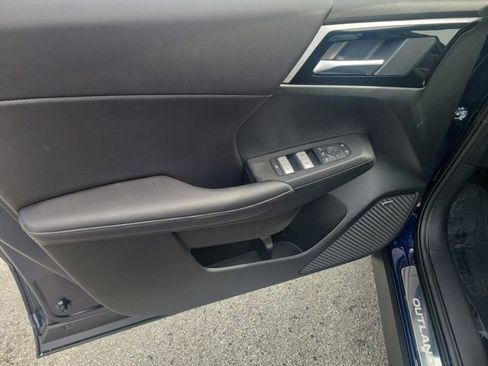 New 2026 Mitsubishi Outlander SE image 22
