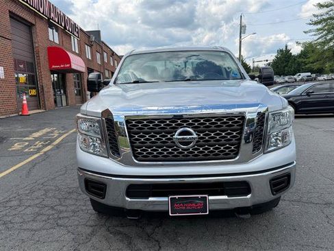 Used 2017 Nissan Titan SV AWD/4WD image 2