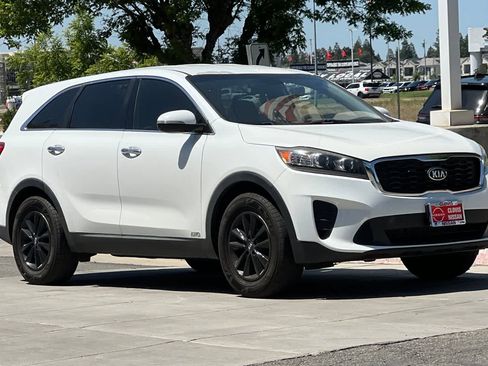 Used 2019 Kia Sorento AWD V6 image 10