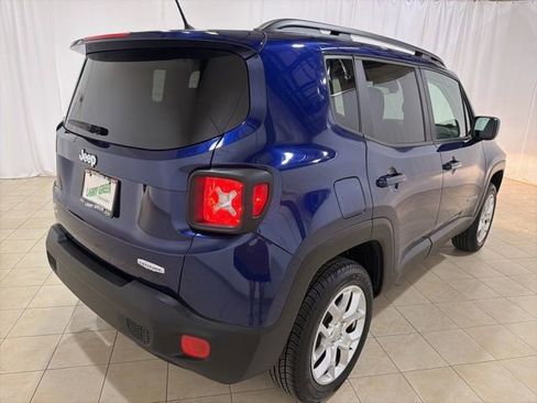 Used 2017 Jeep Renegade Latitude AWD/4WD image 5