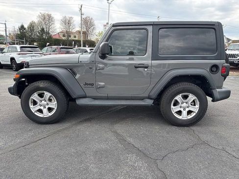 Used 2022 Jeep Wrangler Sport S image 2