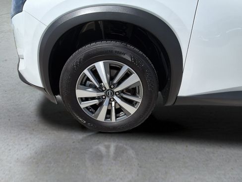 Used 2025 Nissan Pathfinder SL image 24