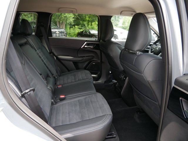 Used 2026 Mitsubishi Outlander SE AWD/4WD image 9