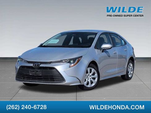 Used 2023 Toyota Corolla LE image 1