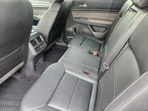 Used 2021 Volkswagen Atlas Cross Sport SE w/ Panoramic Sunroof Package AWD/4WD image 19