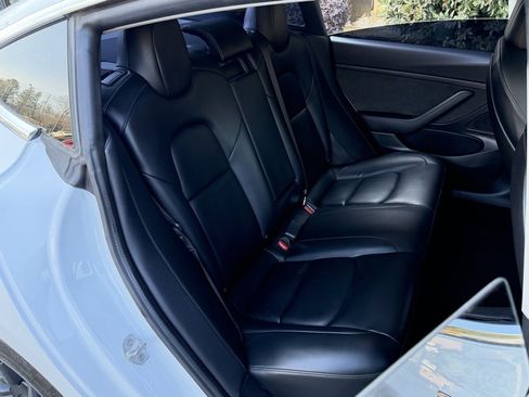 Used 2020 Tesla Model 3 Standard Range Plus image 40