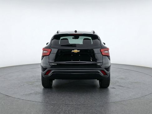 Used 2025 Chevrolet Trax LT FWD image 7