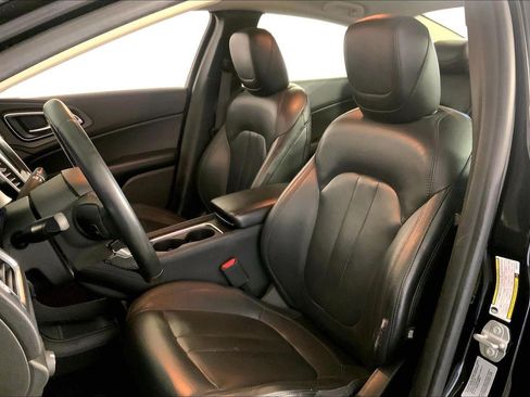 Used 2017 Chrysler 200 Limited Platinum w/ Mopar Interior Package FWD image 22