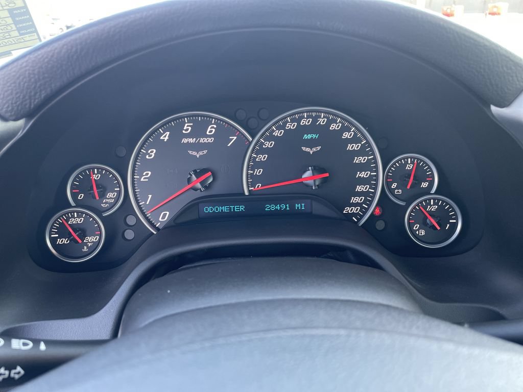 Used 2007 Chevrolet Corvette Coupe w/ Preferred Equipment Group RWD image 11