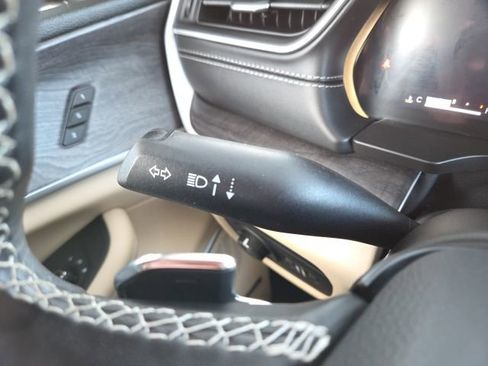 Used 2022 Jeep Grand Cherokee L Limited w/ Luxury Tech Group II image 63