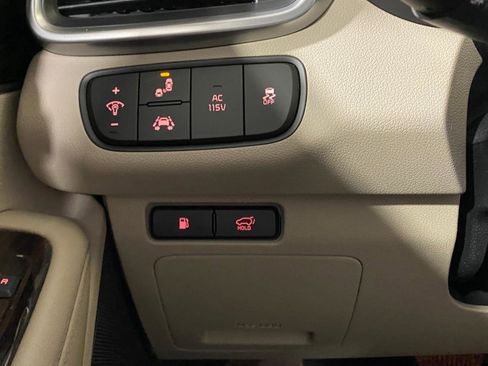 Used 2019 Kia Sorento EX w/ EX Touring Package AWD/4WD image 24