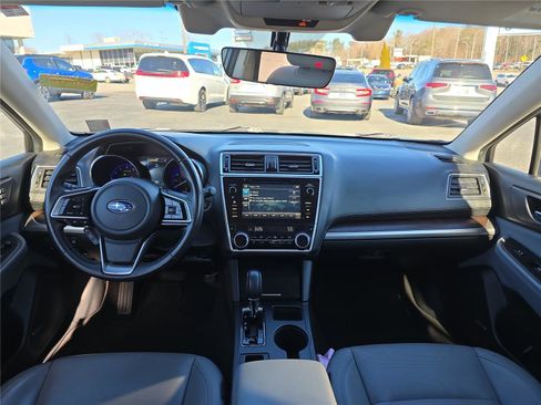 Used 2018 Subaru Outback 3.6R Limited image 18