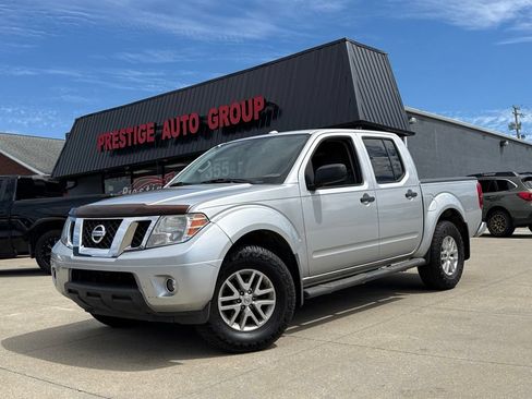 Used 2014 Nissan Frontier SV w/ SV Value Truck Package AWD/4WD image 18