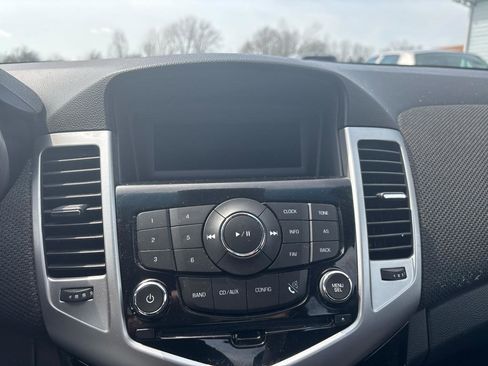 Used 2015 Chevrolet Cruze LT image 30