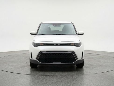 Used 2025 Kia Soul LX w/ LX Technology Package FWD image 2