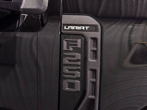 New 2026 Ford F250 Lariat w/ Black Appearance Package AWD/4WD image 10