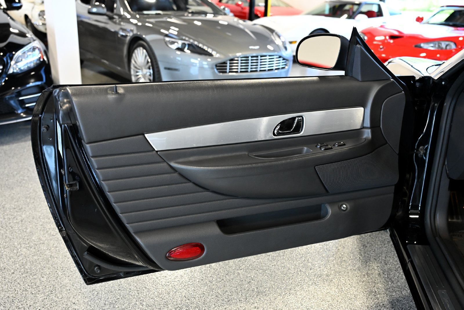 Used 2002 Ford Thunderbird RWD image 30
