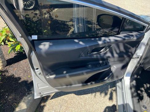 Certified 2026 Toyota Prius Plug-In Hybrid FWD image 11