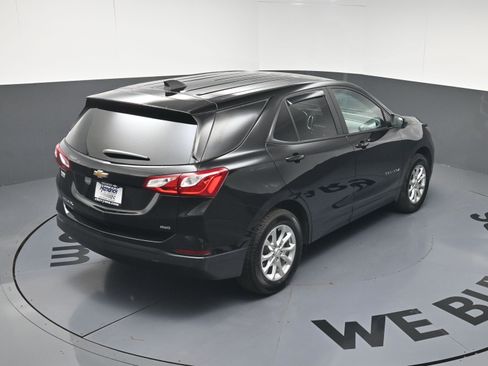 Used 2020 Chevrolet Equinox LS w/ LS Convenience Package AWD/4WD image 32