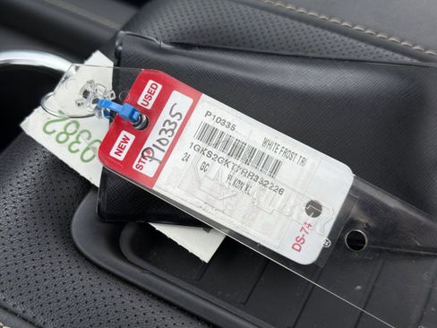 Used 2024 GMC Yukon XL SLT w/ SLT Premium Package image 37