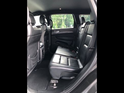 Used 2019 Jeep Grand Cherokee Limited image 19