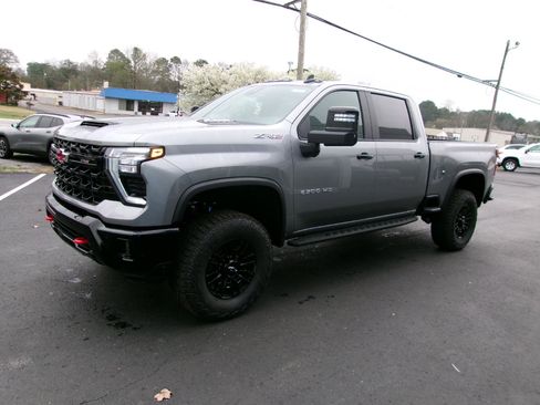 New 2026 Chevrolet Silverado 2500 ZR2 image 9