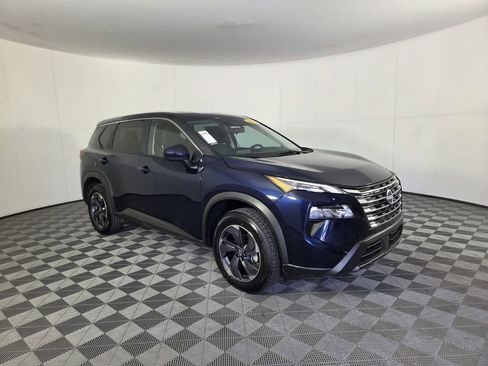 Used 2025 Nissan Rogue SV FWD image 6