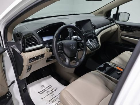Used 2024 Honda Odyssey Touring image 16