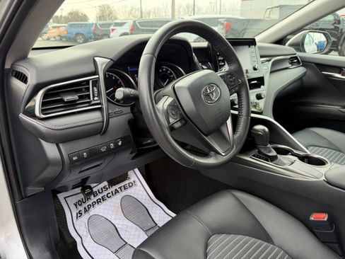 Used 2024 Toyota Camry SE image 21