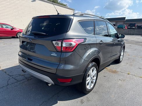 Used 2017 Ford Escape SE w/ Equipment Group 201A FWD image 6