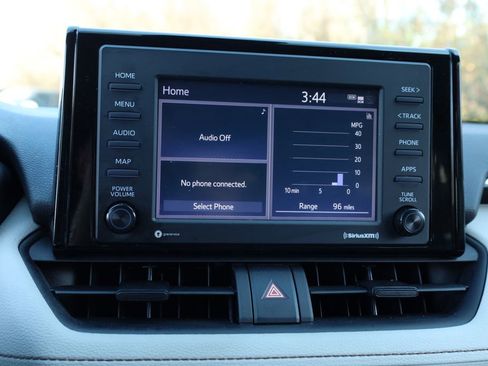 Used 2022 Toyota RAV4 XLE w/ Convenience Package image 7