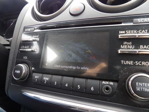 Used 2013 Nissan Rogue SV image 17