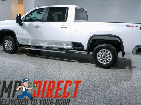 Used 2024 Chevrolet Silverado 2500 LT AWD/4WD image 10