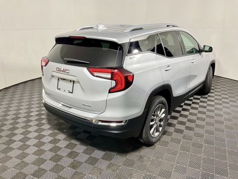 Used 2022 GMC Terrain SLT image 15