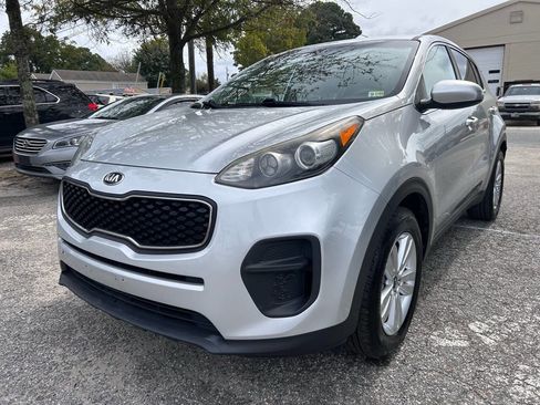 Used 2019 Kia Sportage LX image 4