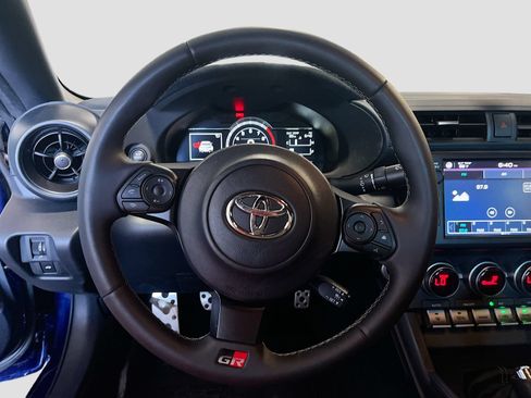 Used 2025 Toyota GR86 Premium w/ Performance Package RWD image 11