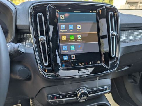 Used 2022 Volvo XC40 P8 Recharge Ultimate AWD/4WD image 21