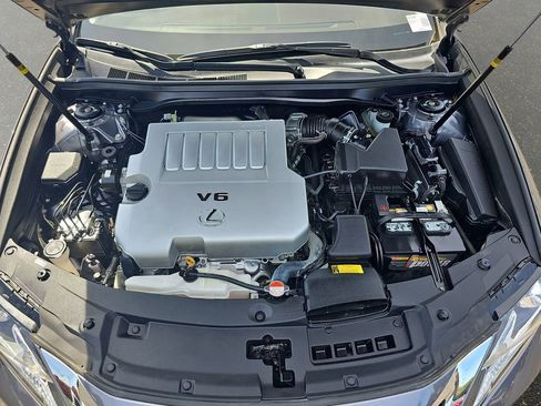 Used 2016 Lexus ES 350 w/ Luxury Package w/Wood Trim FWD image 33
