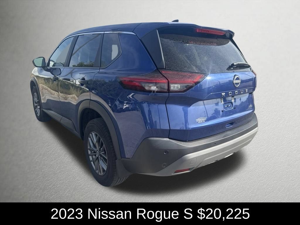 Used 2023 Nissan Rogue S AWD/4WD image 5