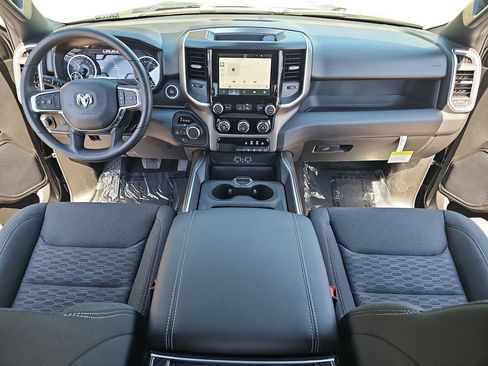 New 2026 RAM 1500 Express AWD/4WD image 9