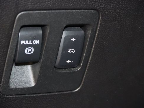 Used 2020 Ford Expedition Limited AWD/4WD image 18